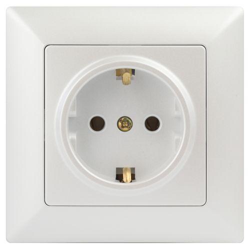Розетка Intro Solo 4-202-06 с заземлением 2P+E | код Б0053654 | ЭРА