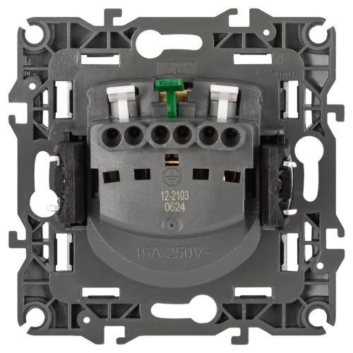 Розетка Серия 12 12-2103-01М , 2P+E Schuko со шторками с крышкой, 16А-250В, белый матовый | код Б0065675 | ЭРА фото 5 Розетка Серия 12 12-2103-01М , 2P+E Schuko со шторками с крышкой, 16А-250В, белый матовый | код Б0065675 | ЭРА фото 5