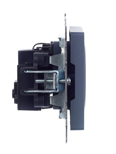 BRITE Розетка 1-местная с заземлением с защитными шторками 16А РС14-1-0-БрМ маренго | код BR-R14-16-K35 | IEK фото 4