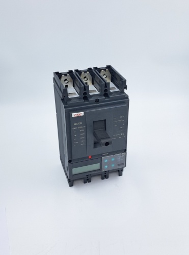 Выключатель в литом корпусе YCM3 Y 1600N 3P 1600А 50кА | код B030099 | CNC