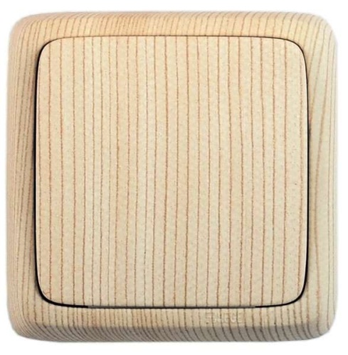 Переключатель одноклавишный наружный с изоляционной пластиной сосна 10А | код ВА10-163-02 | HEGEL