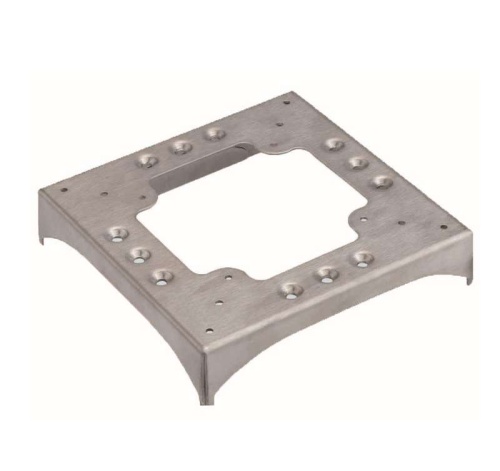 Connect Цоколь для соединения напольного кабель-каналала с 2 перфорациями 85x18мм и 2 вырезами под 90град.130х18мм алюминий | код KTA8229-8 | Simon Connect Цоколь для соединения напольного кабель-каналала с 2 перфорациями 85x18мм и 2 вырезами под 90град.130х18мм алюминий | код KTA8229-8 | Simon