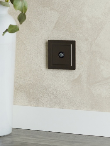 BRITE Розетка TV проходная РТВ10-0-БрТБ темная бронза | код BR-A10-P-K45 | IEK фото 4