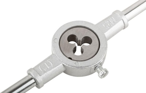 Плашки метрические, легированная сталь Профи 8 шт. М3-М12, плашкодержатель, блистер | код 70803 | FIT фото 5 Плашки метрические, легированная сталь Профи 8 шт. М3-М12, плашкодержатель, блистер | код 70803 | FIT фото 5