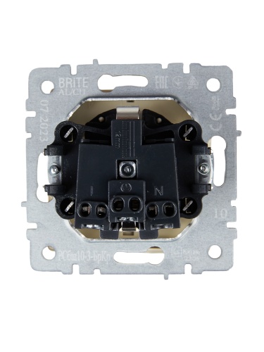 BRITE Розетка 1-местная с заземлением с защитными шторками и крышкой 16А IP20 РСбш10-3-БрКр бежевый | код BR-R16-16-K10 | IEK фото 8