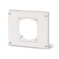 Пластрон 136x125mm с отверстием 70x87mm, с уплотнителем, IP66 | код 654.0125 | Scame