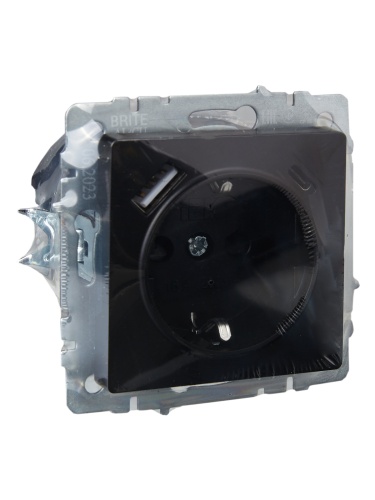 Розетка BRITE РЮш11-1-БрЧ 16А с USB A+C 18Вт с заземл. защ. шторки черн. | код. BR-R14-16-U22-018-K02 | IEK фото 5 Розетка BRITE РЮш11-1-БрЧ 16А с USB A+C 18Вт с заземл. защ. шторки черн. | код. BR-R14-16-U22-018-K02 | IEK фото 5