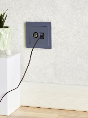 BRITE Розетка двойная TV+RJ45 кат.5E РТВ/РК12-БрМ маренго | код BR-AK20-1-K35 | IEK фото 2