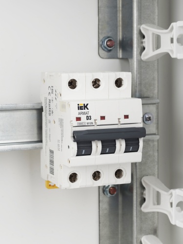 ARMAT Автоматический выключатель M10N 3P D 3А | код AR-M10N-3-D003 | IEK фото 7 ARMAT Автоматический выключатель M10N 3P D 3А | код AR-M10N-3-D003 | IEK фото 7
