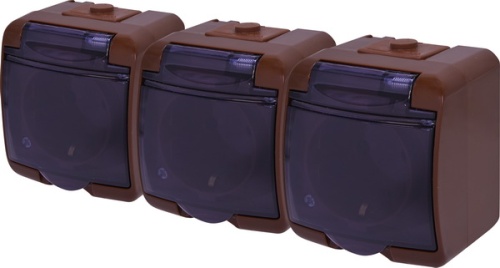 Розетка 3-я (Schuko) (коричн._дымчатая крышка) (IP44/54) RHE-3sd-KR | код 004668055 | ETI