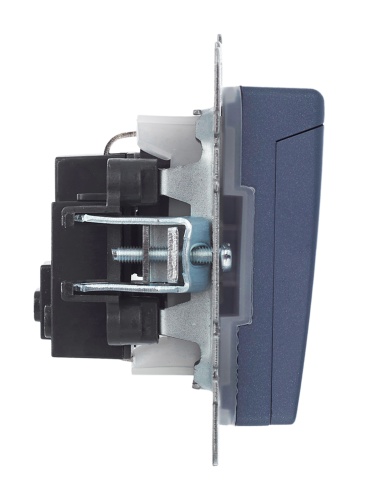 BRITE Розетка 1-местная с заземлением с защитными шторками и крышкой 16А IP44 РСбш10-3-44-БрМ маренго | код BR-R16-16-44-K35 | IEK фото 10