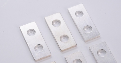 4 УДЛИНИТЕЛЬНЫЕ ПЛАСТИНЫ ДЛЯ 4P SD250новинка | код SSDEXB4P0250 | Systeme Electric