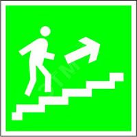 Знак безопасности PP-17174.E15''''Напр. к эвакуац. выходу по лестн. вверх (прав.)'''''' | код PP-17174.E15 | Белый свет