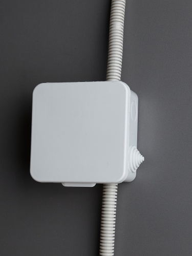 Коробка распаячная КМ41256 для открытой проводки с откидной крышкой 100х100х50мм IP54 (RAL 7035, 8 гермовводов) | код UKO31-100-100-050-K03-54 | IEK фото 4