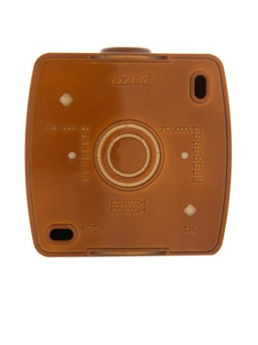 HATA Розетка с заземлением с крышкой керамика сосна | код 710-0800-123 | LEZARD фото 2 HATA Розетка с заземлением с крышкой керамика сосна | код 710-0800-123 | LEZARD фото 2