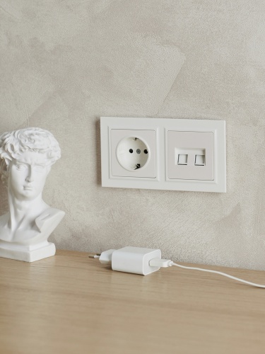 BRITE Рамка 2-местная IP44 РУ-2-БрБ-44 белый | код BR-M22-44-K01 | IEK фото 4