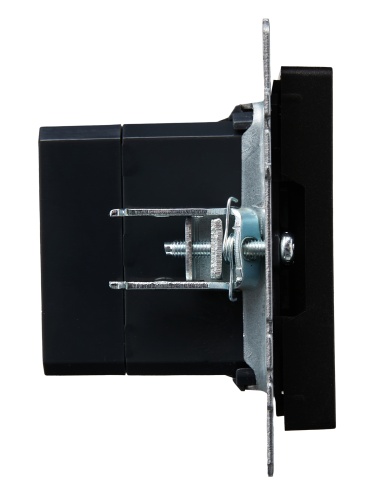 Розетка BRITE USB A+C 18Вт РЮ11-1-БрЧ черн. | код. BR-U22-018-K02 | IEK фото 7 Розетка BRITE USB A+C 18Вт РЮ11-1-БрЧ черн. | код. BR-U22-018-K02 | IEK фото 7