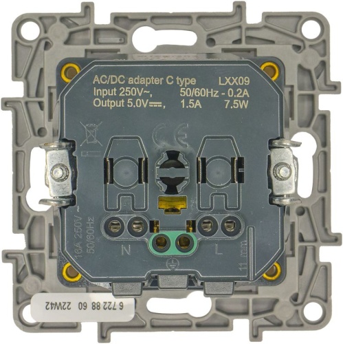 Розетка с заземлением с USB тип C - Etika - со шторками 16А 250В 1500мА 7,5Вт безвинтовые зажимы - белая | код 672288 | Legrand фото 2