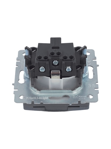 BRITE Розетка 1-местная с заземлением с защитными шторками и крышкой 16А IP44 РСбш10-3-44-БрМ маренго | код BR-R16-16-44-K35 | IEK фото 9