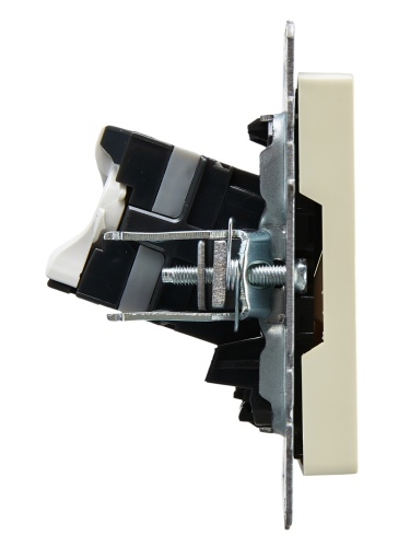 BRITE Розетка компьютерная двойная RJ45 кат.5E РК10-2-БрКр бежевый | код BR-K20-1-K10 | IEK фото 3