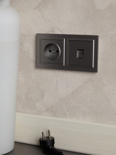 Розетка компьютерная СП RJ45 кат.6 BRITE РК11-БрС сталь | код BR-K10-2-K46 | IEK фото 6 Розетка компьютерная СП RJ45 кат.6 BRITE РК11-БрС сталь | код BR-K10-2-K46 | IEK фото 6