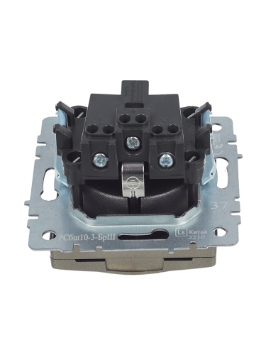 BRITE Розетка 1-местная с заземлением с защитными шторками и крышкой 16А IP20 РСбш10-3-БрШ шампань | код BR-R16-16-K37 | IEK фото 7