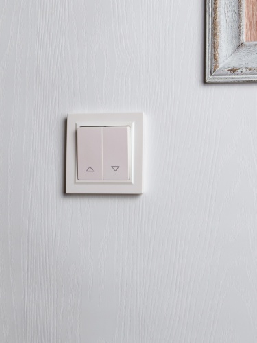 BRITE Выключатель жалюзи 10А ВС10-1-5-БрЖ жемчуг | код BR-V15-0-10-K36 | IEK фото 7