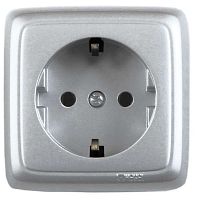 Розетка наружная с заземлением с изоляционной пластиной со шторками серебро | код РА16-114-06 | HEGEL